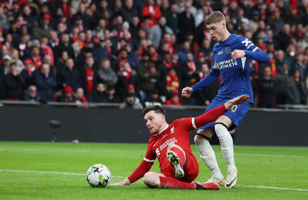 德天空：莱万冬窗不会离开巴萨，也还没有考虑明夏退役（德媒：莱万今冬留守巴萨，暂未考虑明夏退役）