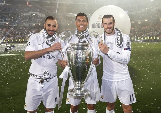 拉布亚德发文告别英博，队友马莱莱、马马杜送上祝福（拉布亚德社媒告别英博，马莱莱、马马杜送上祝福）