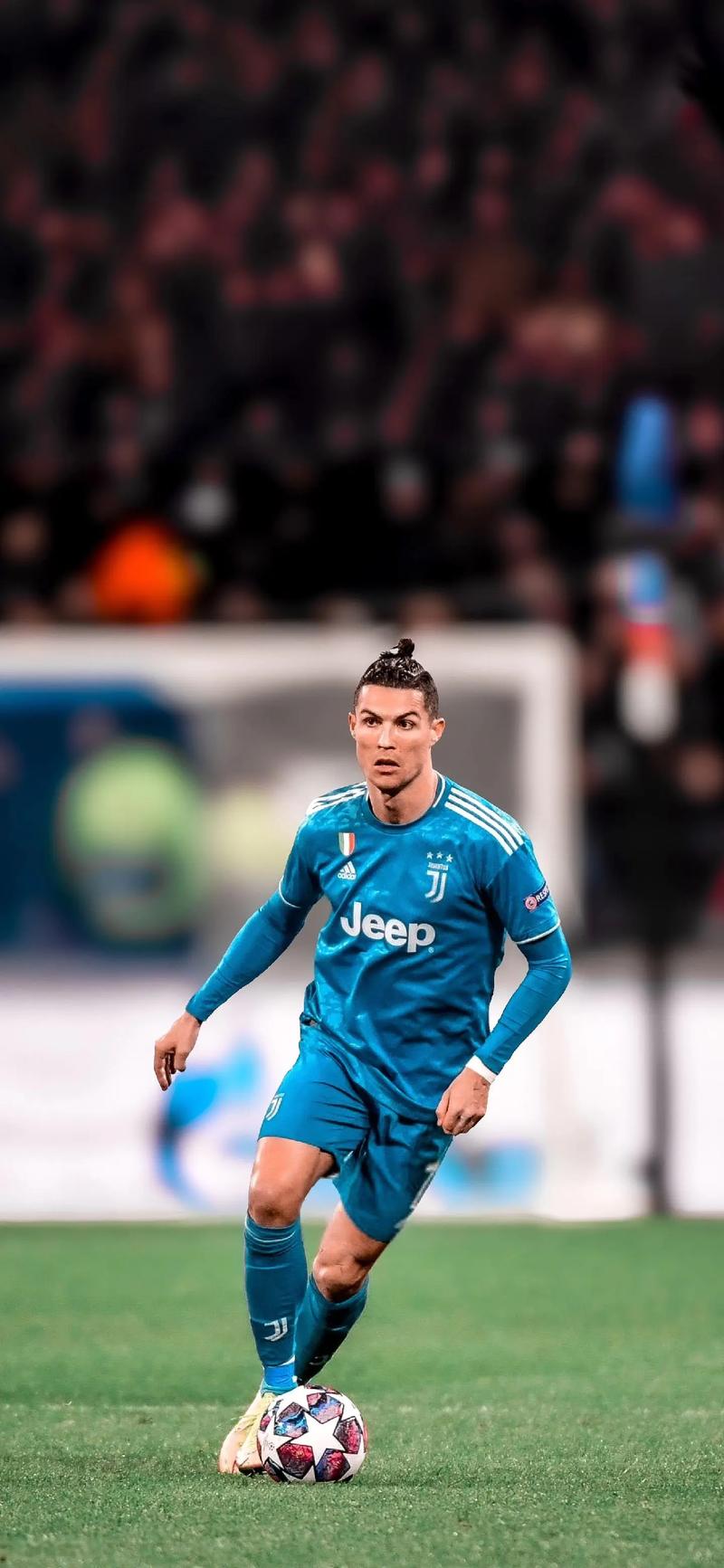 潘德夫：范戴克那次手球应该是点球，裁判决定了比赛的结果（潘德夫直言：范戴克手球该判点，裁判改变了比赛走向）